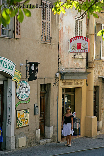 woman-walking-on-street.jpg