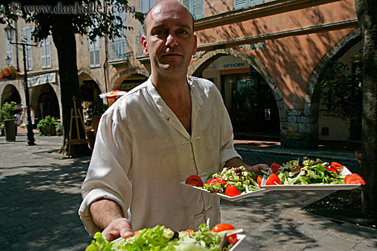 waiter-serving-salad.jpg