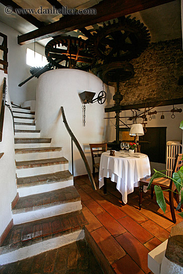 dining-room-3.jpg