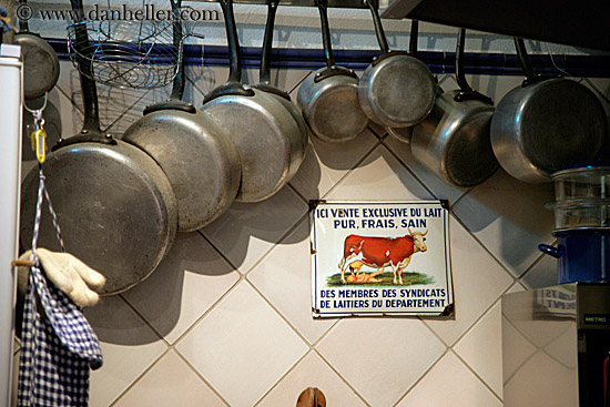 cooking-pots-n-cow-sign.jpg