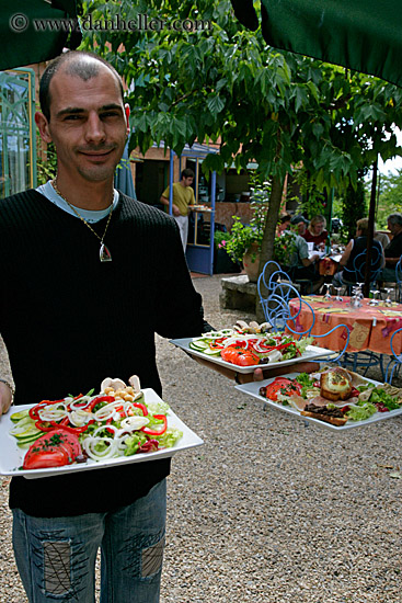 waiter-serving-salad.jpg