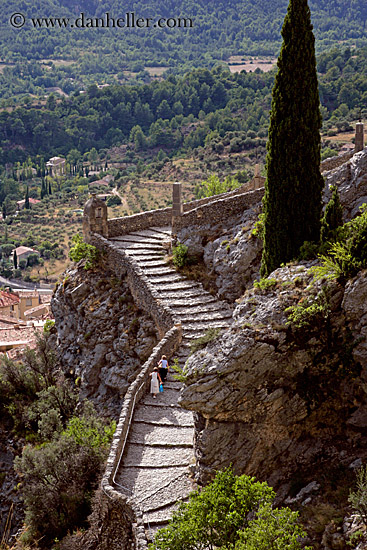 steps-to-monestary-4.jpg