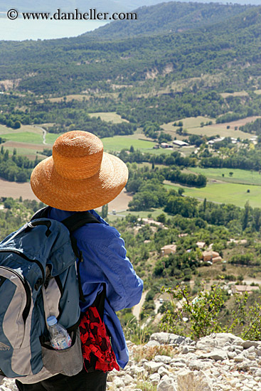 woman-viewing-landscape-1.jpg