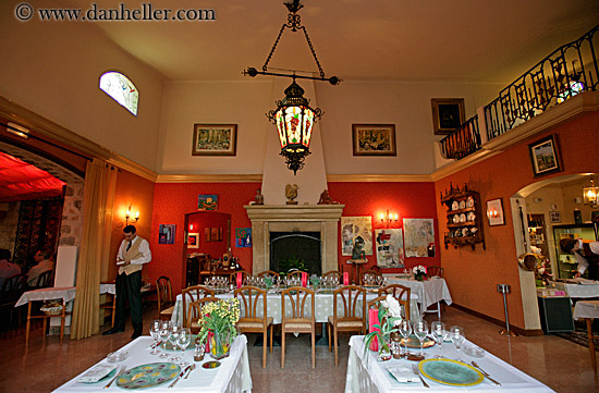 restaurant-interior-3.jpg