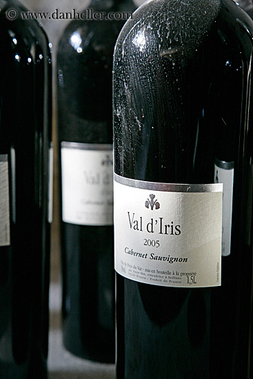 val-d_iris-bottles-2.jpg