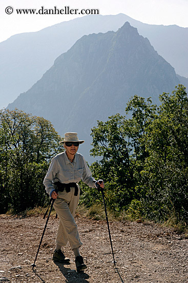 sunny-hiking.jpg