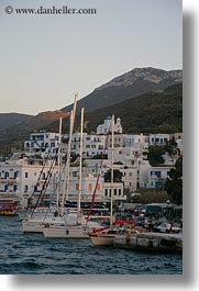 images/Europe/Greece/Amorgos/Boats/boats-harbor-town.jpg