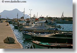 images/Europe/Greece/Amorgos/Boats/boats-in-harbor.jpg