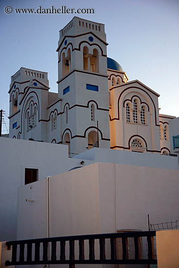 church-of-tholaria-1.jpg