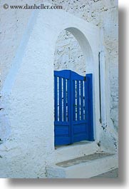 images/Europe/Greece/Amorgos/DoorsWins/blue-gate-n-archway-2.jpg