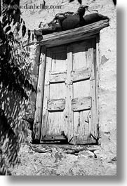 images/Europe/Greece/Amorgos/DoorsWins/old-wood-window-bw.jpg