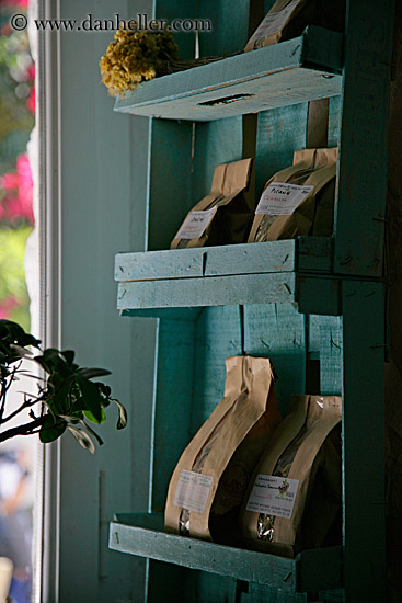 brown-bags-of-spices-on-wood-shelf-2.jpg