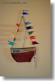 images/Europe/Greece/Amorgos/Misc/colorful-boat-art-1.jpg