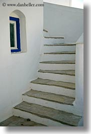 images/Europe/Greece/Amorgos/Misc/curve-stairs-n-blue-window-arch.jpg