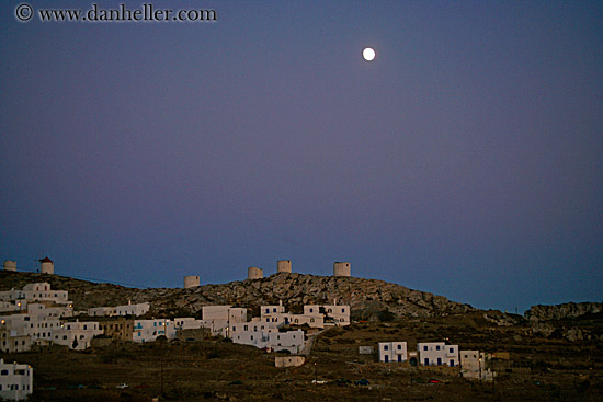 full-moon-over-homes-n-windmills.jpg