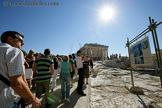 crowd-viewing-parthenon.jpg