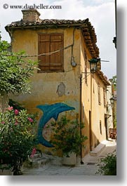images/Europe/Greece/Athens/Art/blue-dolphin-graffiti-on-old-orange-bldg.jpg