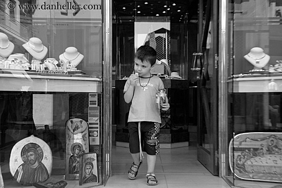 boy-n-jewely-store-1-bw.jpg