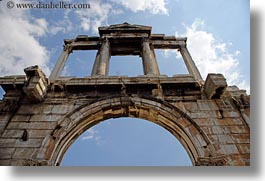 images/Europe/Greece/Athens/Ruins/hadrians-arch-1.jpg