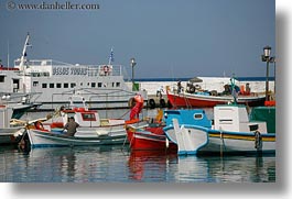 images/Europe/Greece/Mykonos/Boats/boats-in-harbor-1.jpg