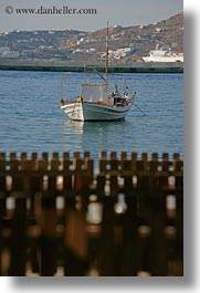images/Europe/Greece/Mykonos/Boats/fence-n-boat.jpg