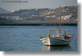 images/Europe/Greece/Mykonos/Boats/white-boat-in-harbor-2.jpg