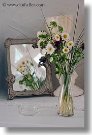 images/Europe/Greece/Mykonos/Misc/flowers-in-mirror.jpg