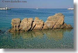 images/Europe/Greece/Mykonos/Misc/rocks-in-water.jpg