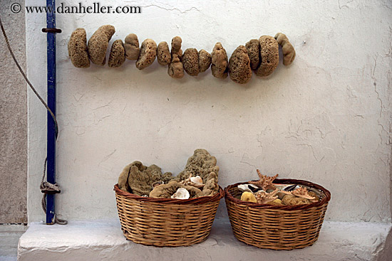 sea-sponges-in-baskets.jpg