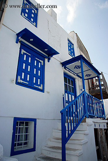 house-w-blue-trim.jpg