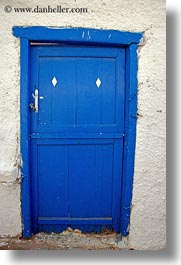 images/Europe/Greece/Naxos/DoorsWins/blue-door-w-two-diamonds.jpg