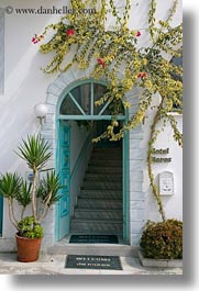 images/Europe/Greece/Naxos/DoorsWins/hotel-entrance-arch-door-1.jpg