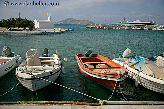 boats-tied-to-pier.jpg