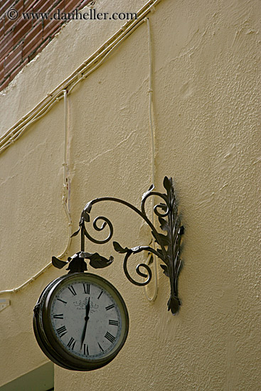 clock-on-wall.jpg