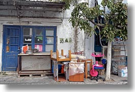 images/Europe/Greece/Naxos/Misc/junk-on-street.jpg