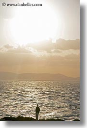images/Europe/Greece/Naxos/Ocean/man-sil-sun-n-ocean.jpg