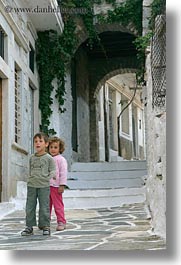 images/Europe/Greece/Naxos/People/little-boy-n-girl-on-sidewalk.jpg