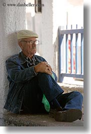images/Europe/Greece/Naxos/People/old-man-sitting-n-watching-1.jpg