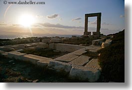 images/Europe/Greece/Naxos/TempleOfApollo/apollo-arch-n-sil-w-sunset-n-ocean-1.jpg