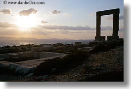 images/Europe/Greece/Naxos/TempleOfApollo/apollo-arch-n-sil-w-sunset-n-ocean-2.jpg