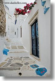 images/Europe/Greece/Naxos/Town/white_wash-alley-n-flowers.jpg