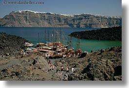 images/Europe/Greece/Santorini/Caldron/boat-at-island-2.jpg