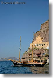 images/Europe/Greece/Santorini/Scenics/boat-n-ruins-in-cliffs-3.jpg