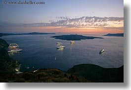 images/Europe/Greece/Santorini/Scenics/island-sunset-n-cruise-ships-2.jpg