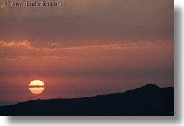 images/Europe/Greece/Santorini/Scenics/sunset-beams-4.jpg