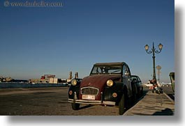 images/Europe/Greece/Tinos/Misc/old-car.jpg