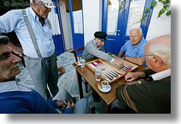 images/Europe/Greece/Tinos/People/old-men-playing-backgammon.jpg