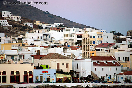 tinos-town-3.jpg