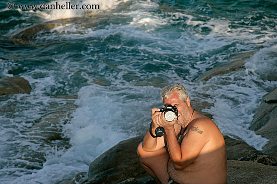 kostas-photographing-sun-n-ocean-1.jpg