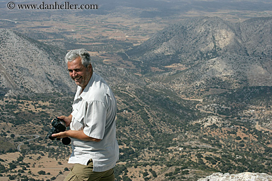 kostas-w-camera-n-scenic-1.jpg